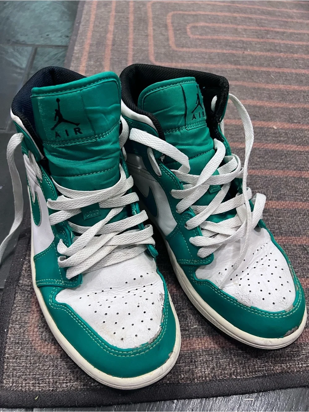 Nike Air Jordan 1 Mid 